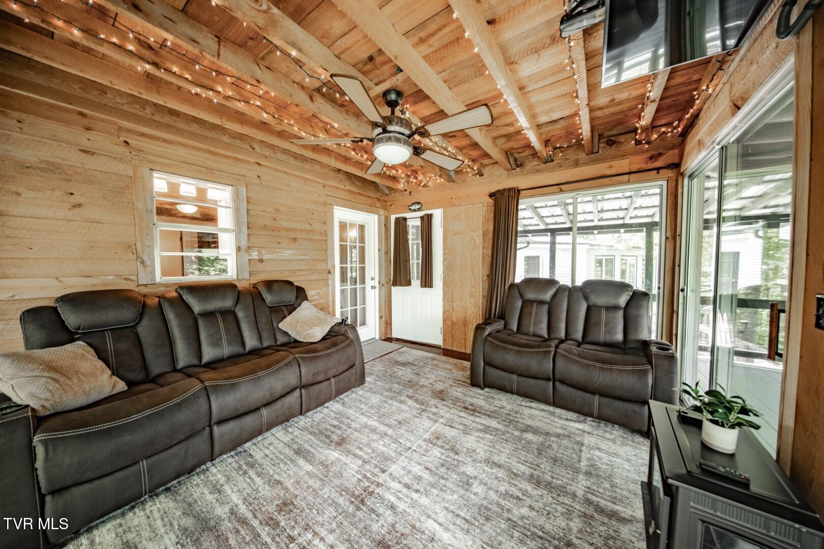 2975 Arch Rd, Cosby, Tennessee image 9
