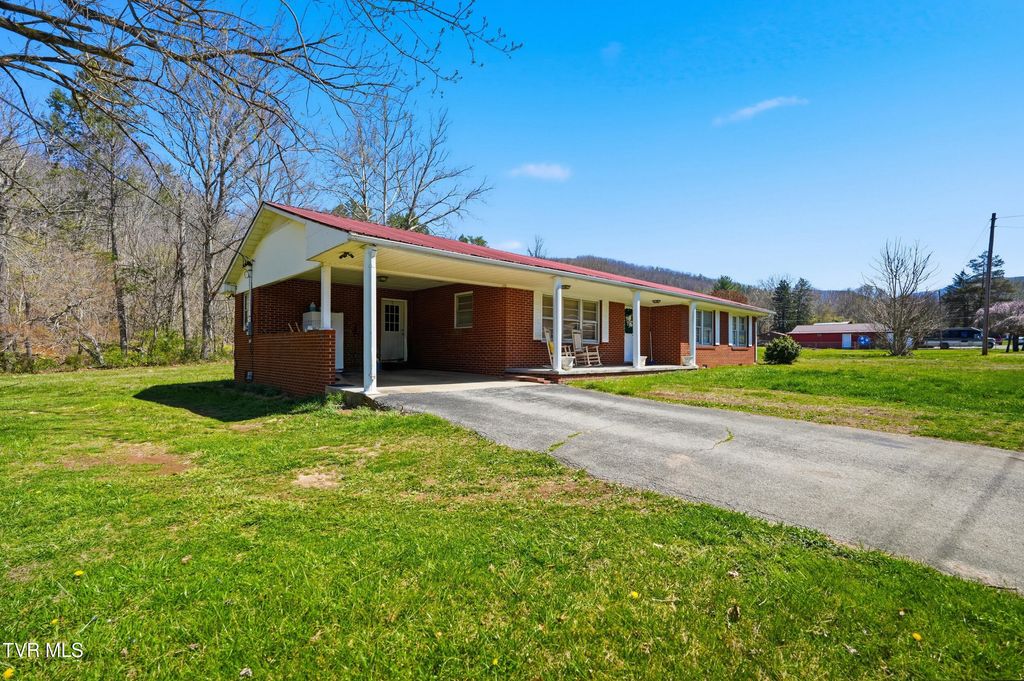Photo of 805 Rock Creek Road, Erwin, TN 37650 (MLS # 9993096)