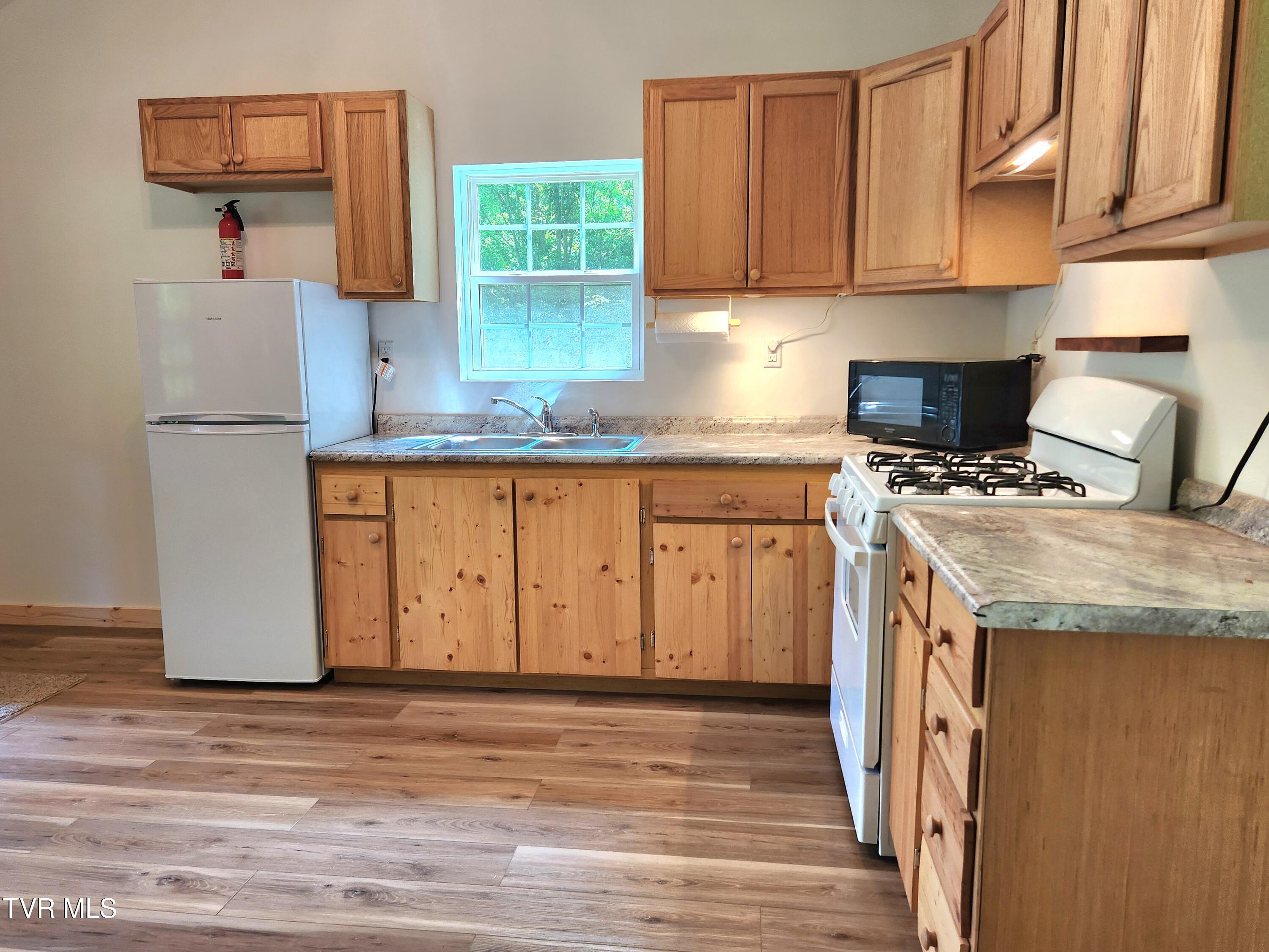 2428 Middle Creek Road, Afton, Tennessee image 7