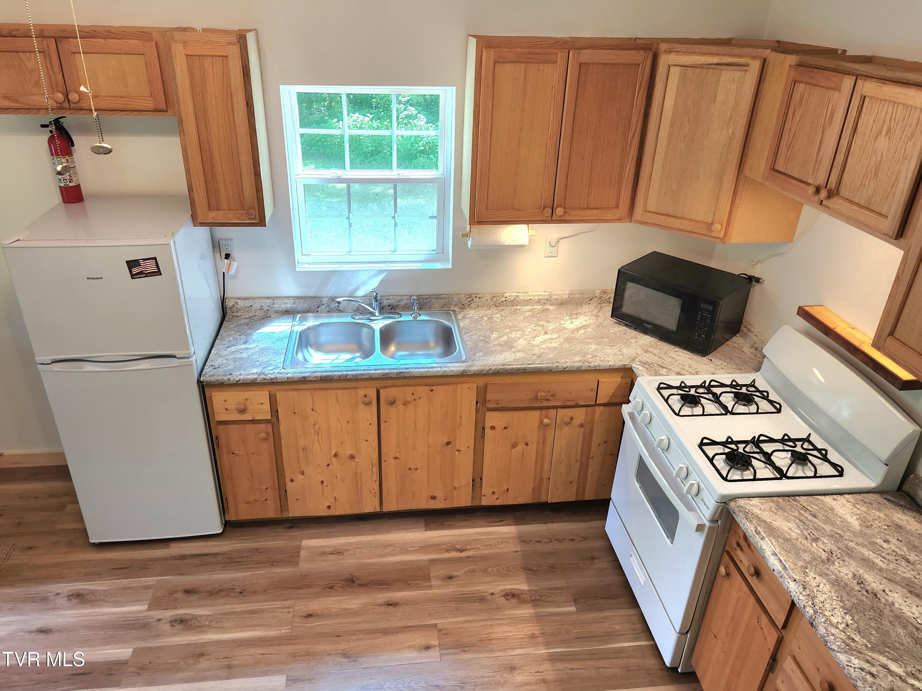 2428 Middle Creek Road, Afton, Tennessee image 6