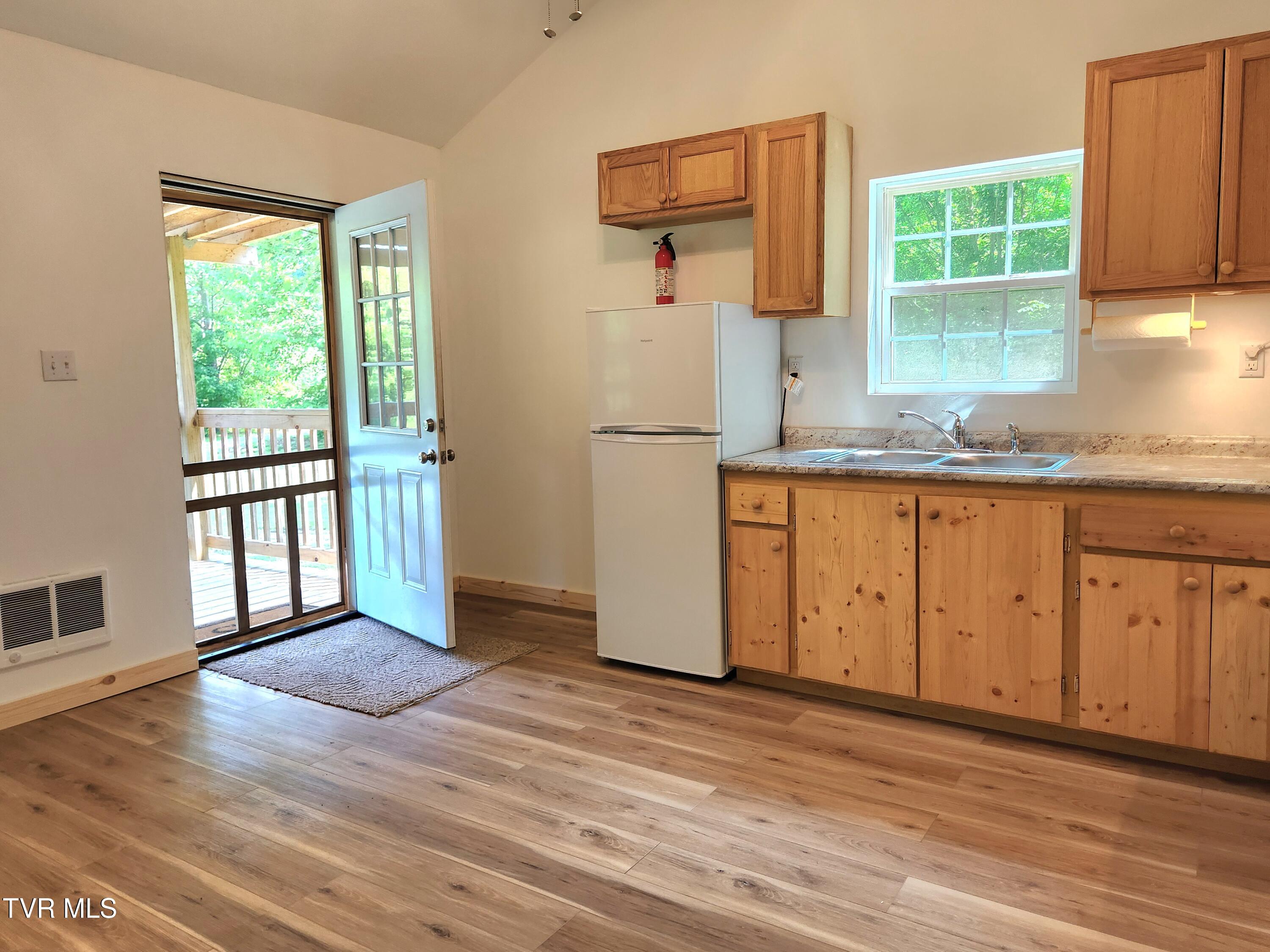 2428 Middle Creek Road, Afton, Tennessee image 8