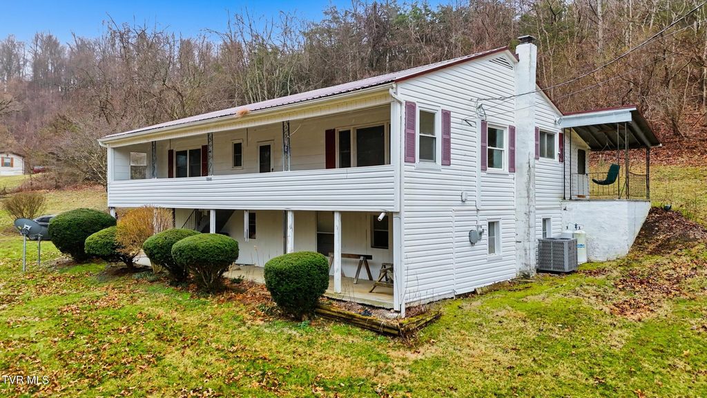 Photo of 16120 Mountain Spring Road, Abingdon, VA 24210 (MLS # 9991809)