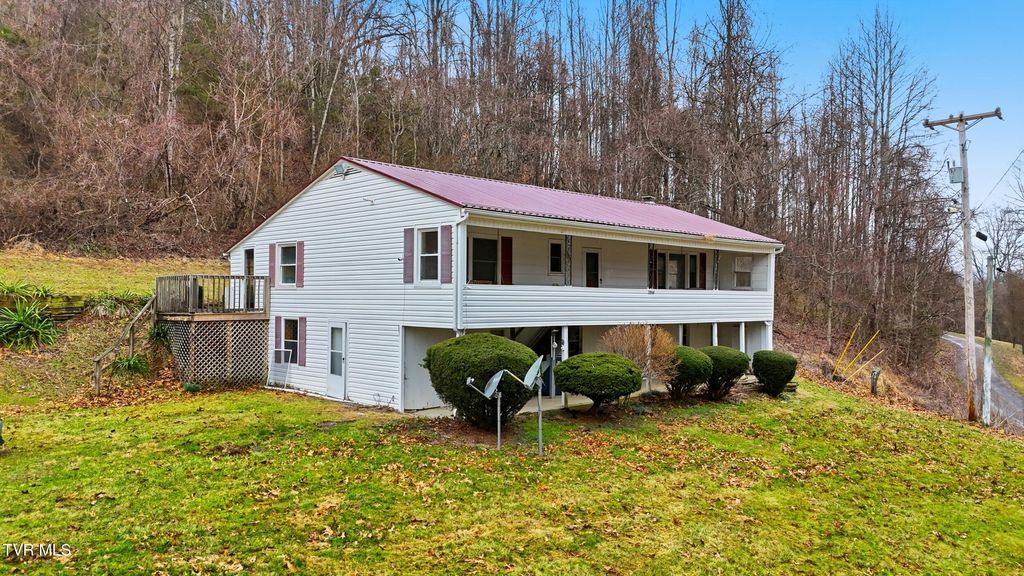 Photo of 16120 Mountain Spring Road, Abingdon, VA 24210 (MLS # 9991809)
