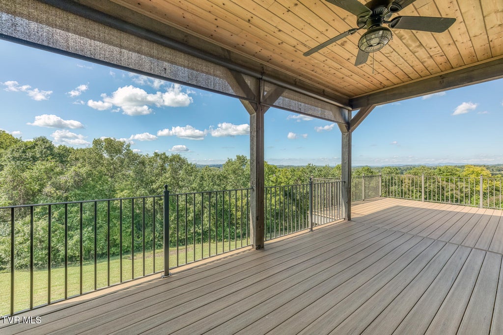 Photo of 1332 Panoramic Vista, Johnson City, TN 37615 (MLS # 10001913)