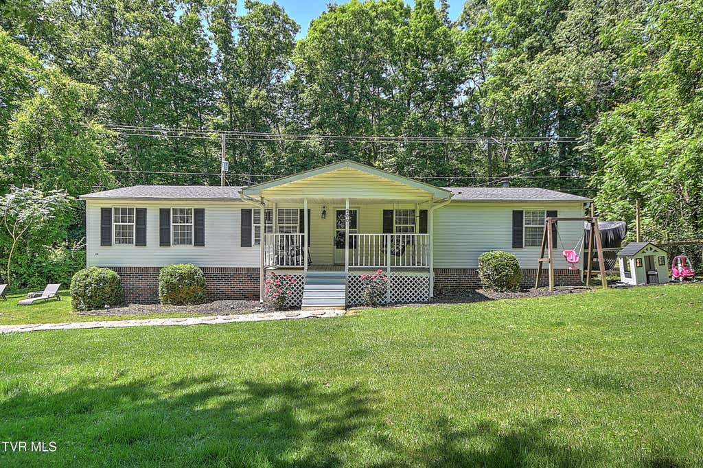 Photo of 200 Dentons Lane, Bristol, TN 37620 (MLS # 9996263)