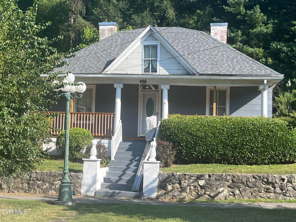 Photo of 367 Jackson Street, Gate City, VA 24251 (MLS # 9982759)