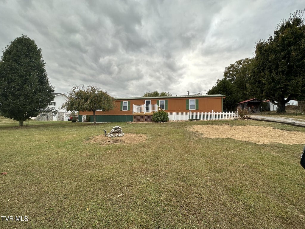 Photo of 4280 Newport Highway, Greeneville, TN 37743 (MLS # 10000033)