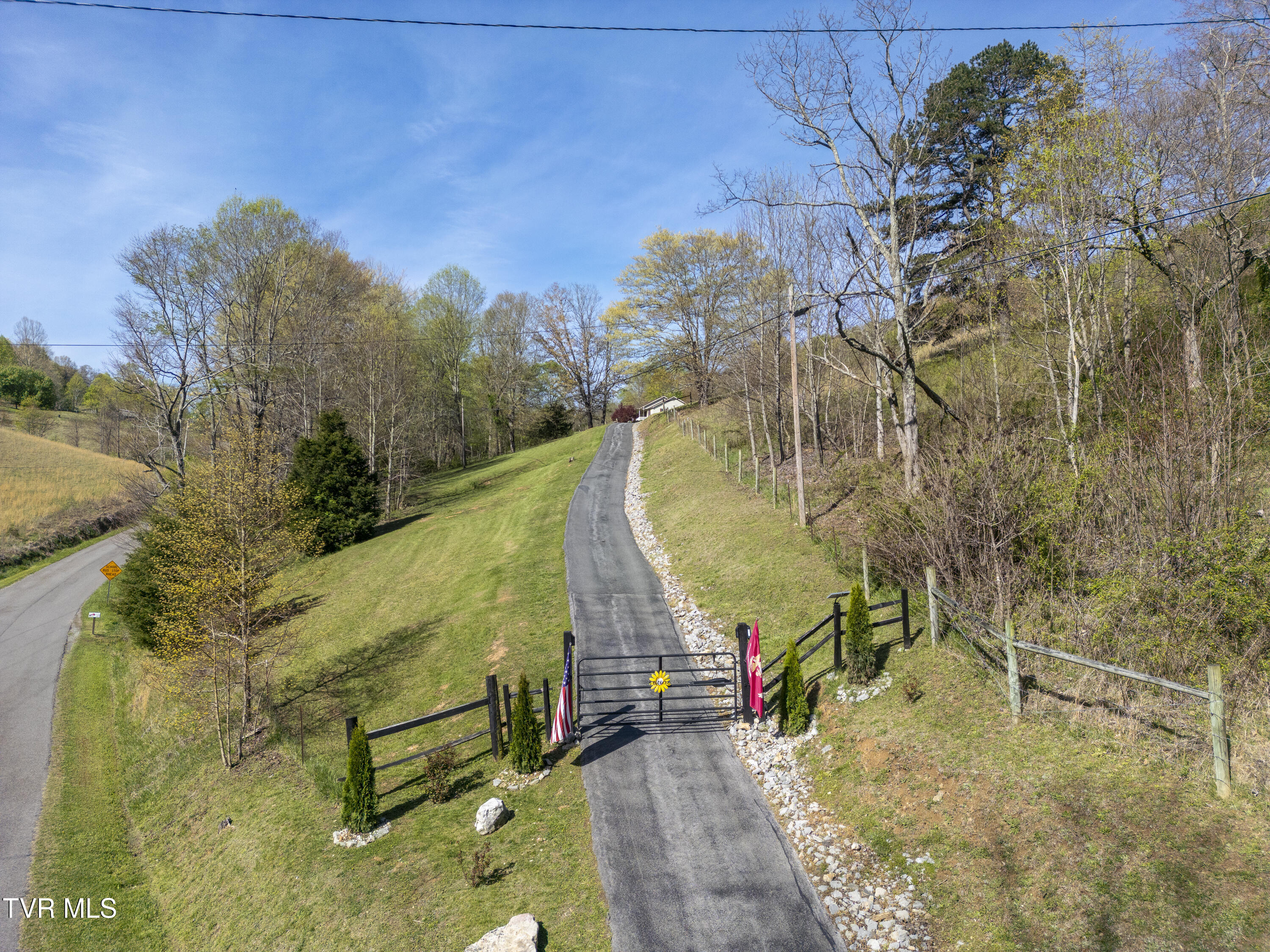 22540 Marys Chapel Road, Bristol, Virginia image 2