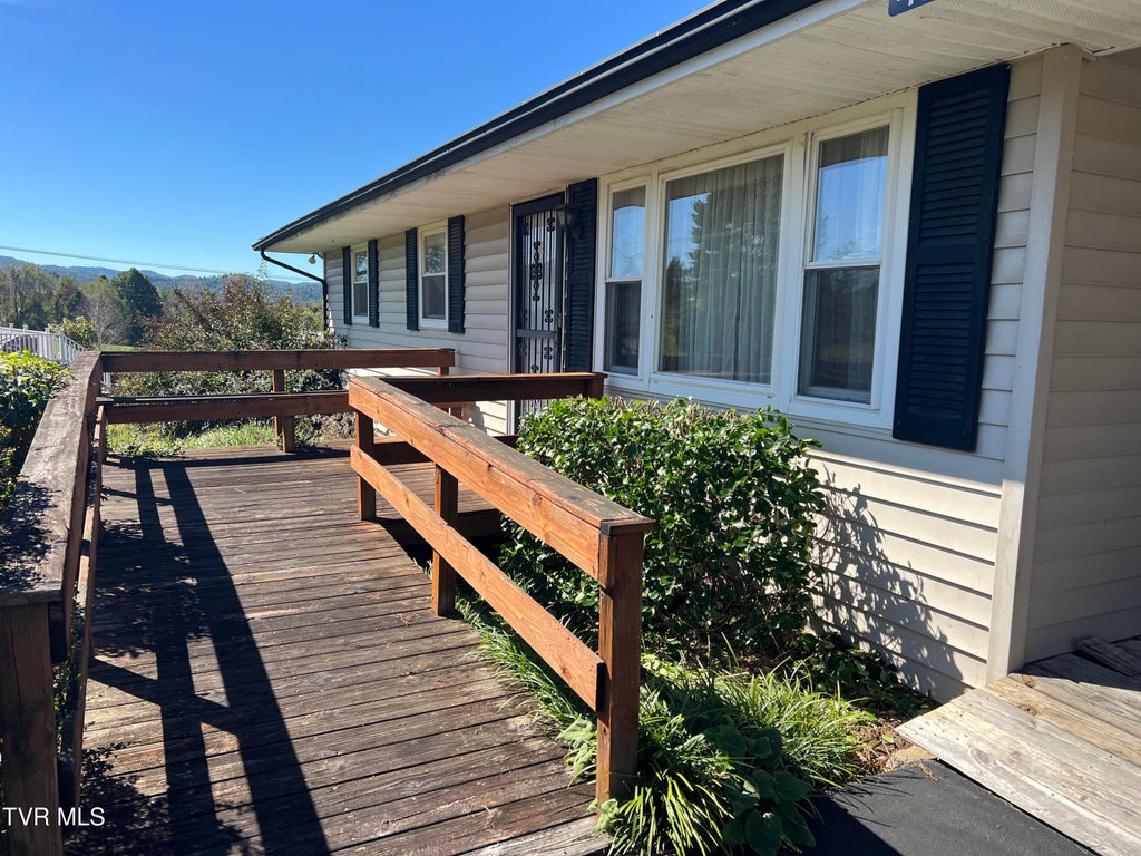 Photo of 419 Taylor Street, Nickelsville, VA 24271 (MLS # 10001689)