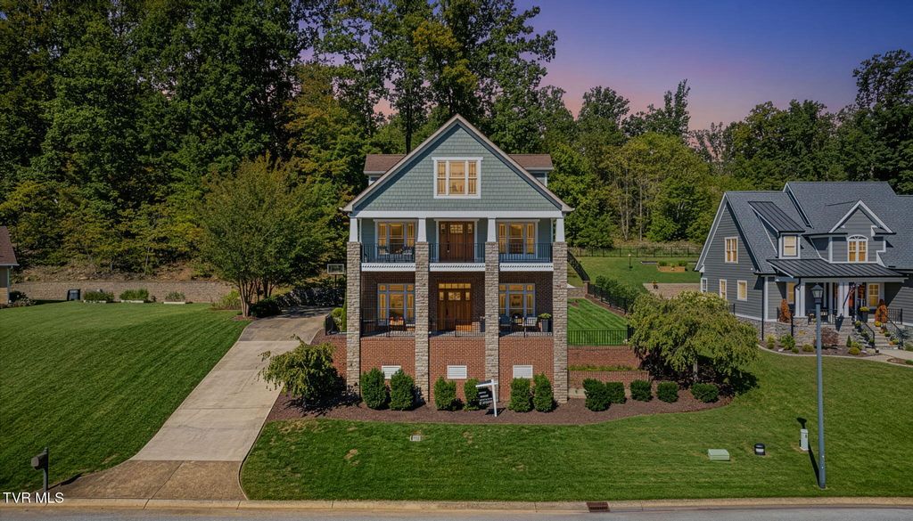 Photo of 2338 Edinburgh Channel Road, Kingsport, TN 37664 (MLS # 9987034)
