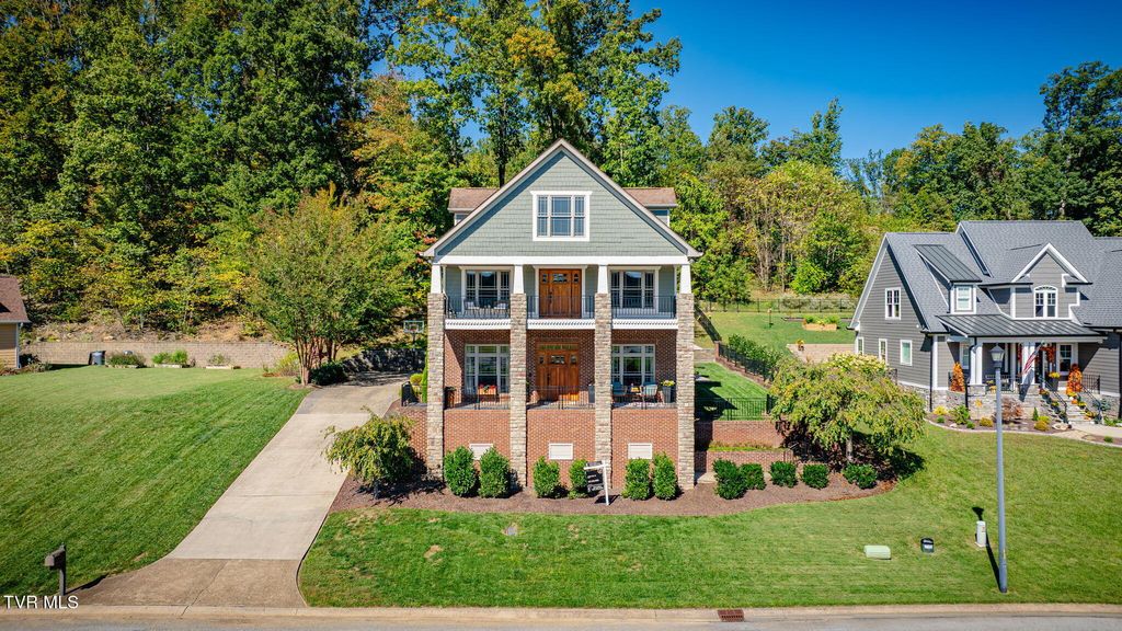 Photo of 2338 Edinburgh Channel Road, Kingsport, TN 37664 (MLS # 9987034)