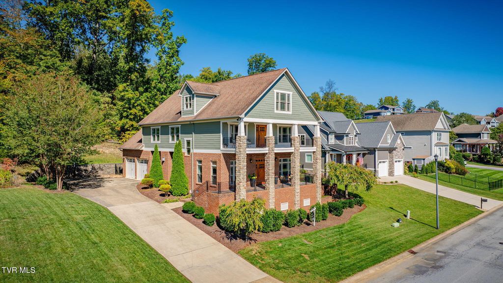 Photo of 2338 Edinburgh Channel Road, Kingsport, TN 37664 (MLS # 9987034)