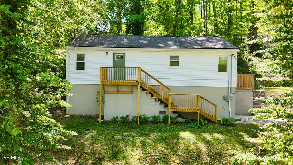 Photo of 1658 Echo Court, Kingsport, TN 37665 (MLS # 9994338)