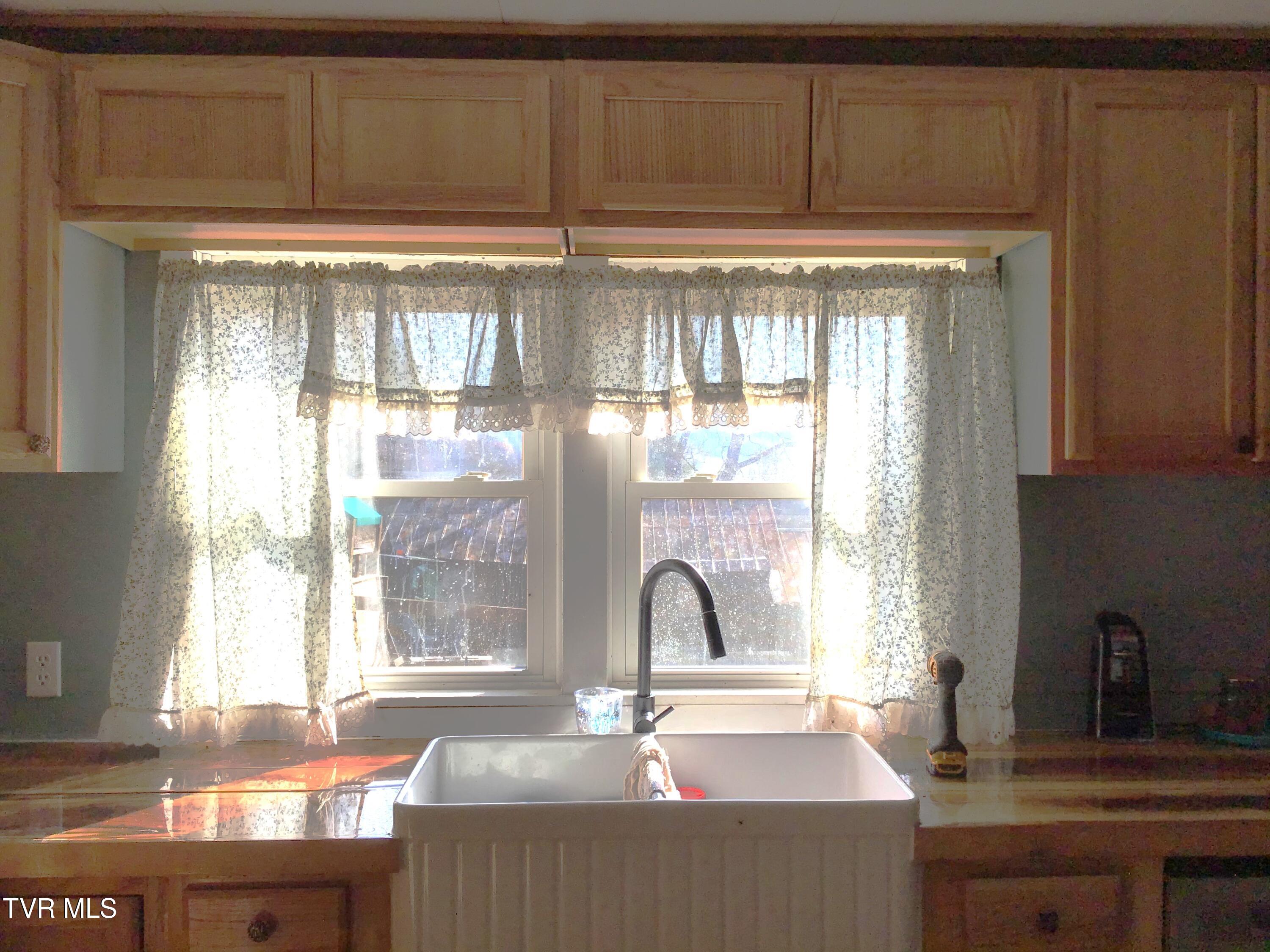 188 Cooney Hollow Road, Jonesville, Virginia image 32