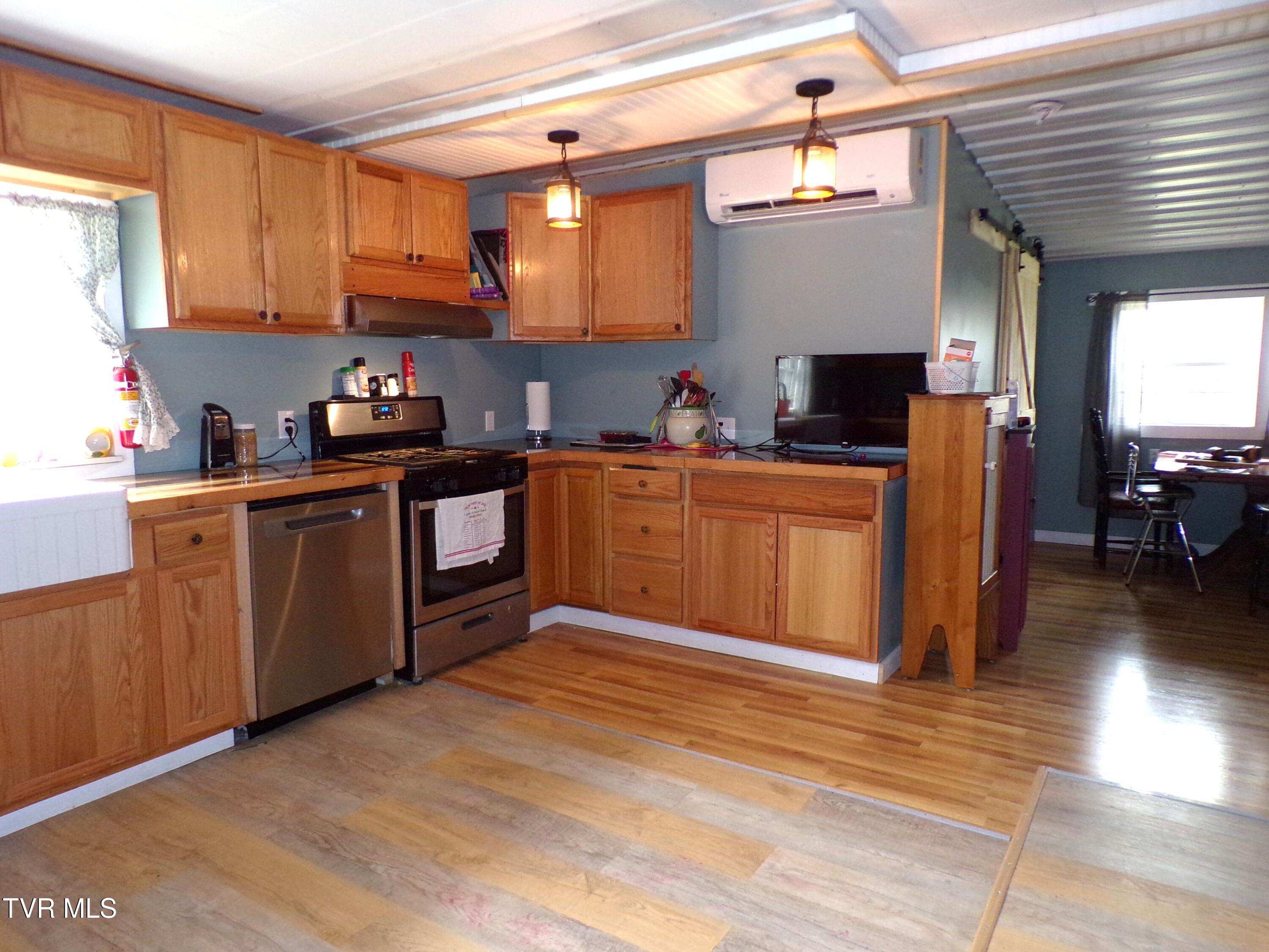188 Cooney Hollow Road, Jonesville, Virginia image 27