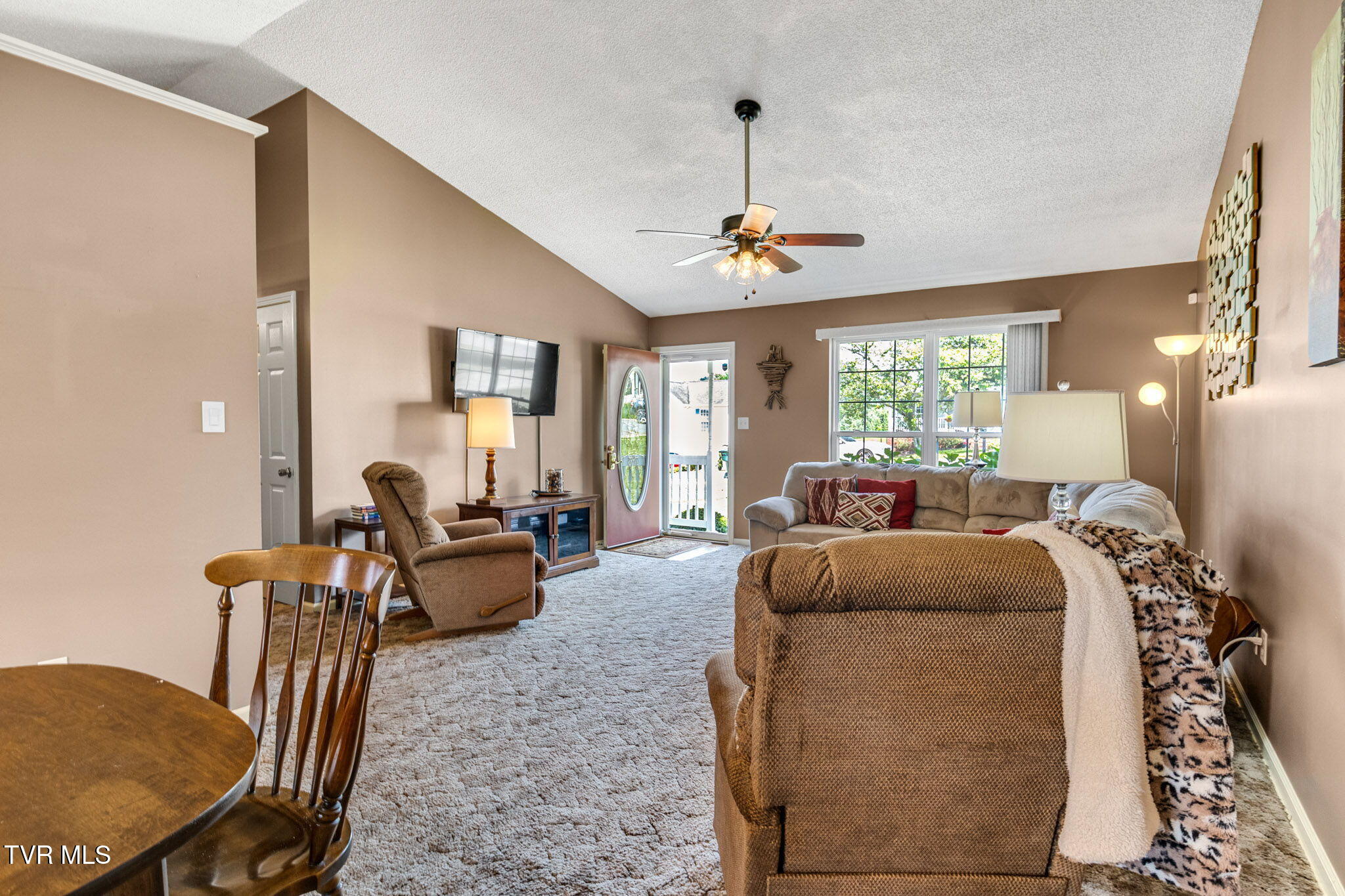 Bristol, Virginia 24202, United States, 3 Bedrooms Bedrooms, ,2 BathroomsBathrooms,Residential,Pending,184046