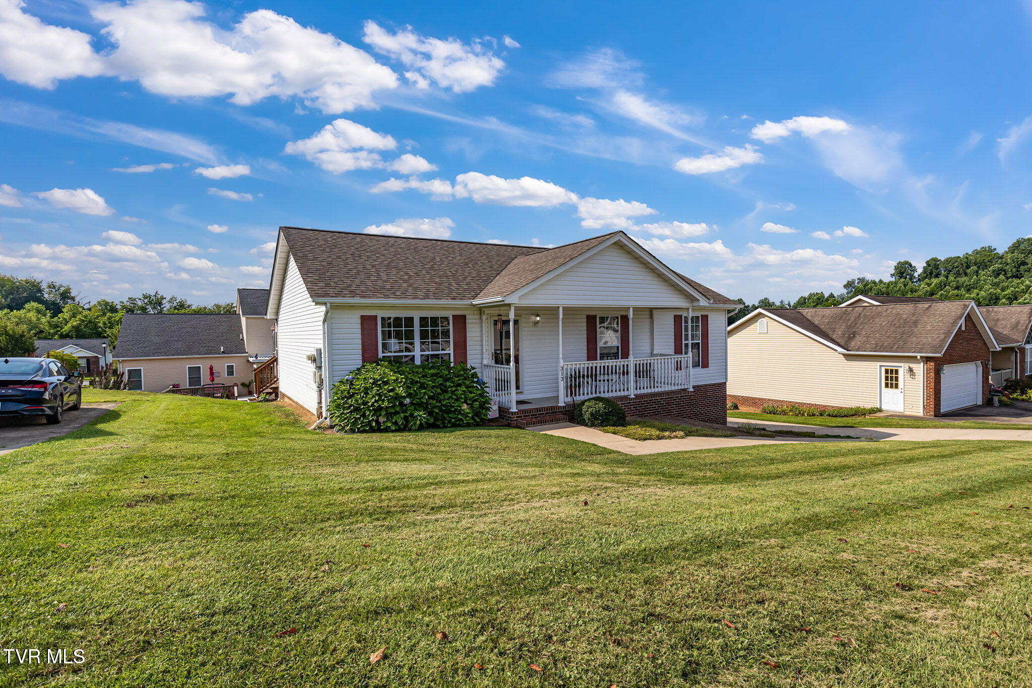 Bristol, Virginia 24202, United States, 3 Bedrooms Bedrooms, ,2 BathroomsBathrooms,Residential,Pending,184046
