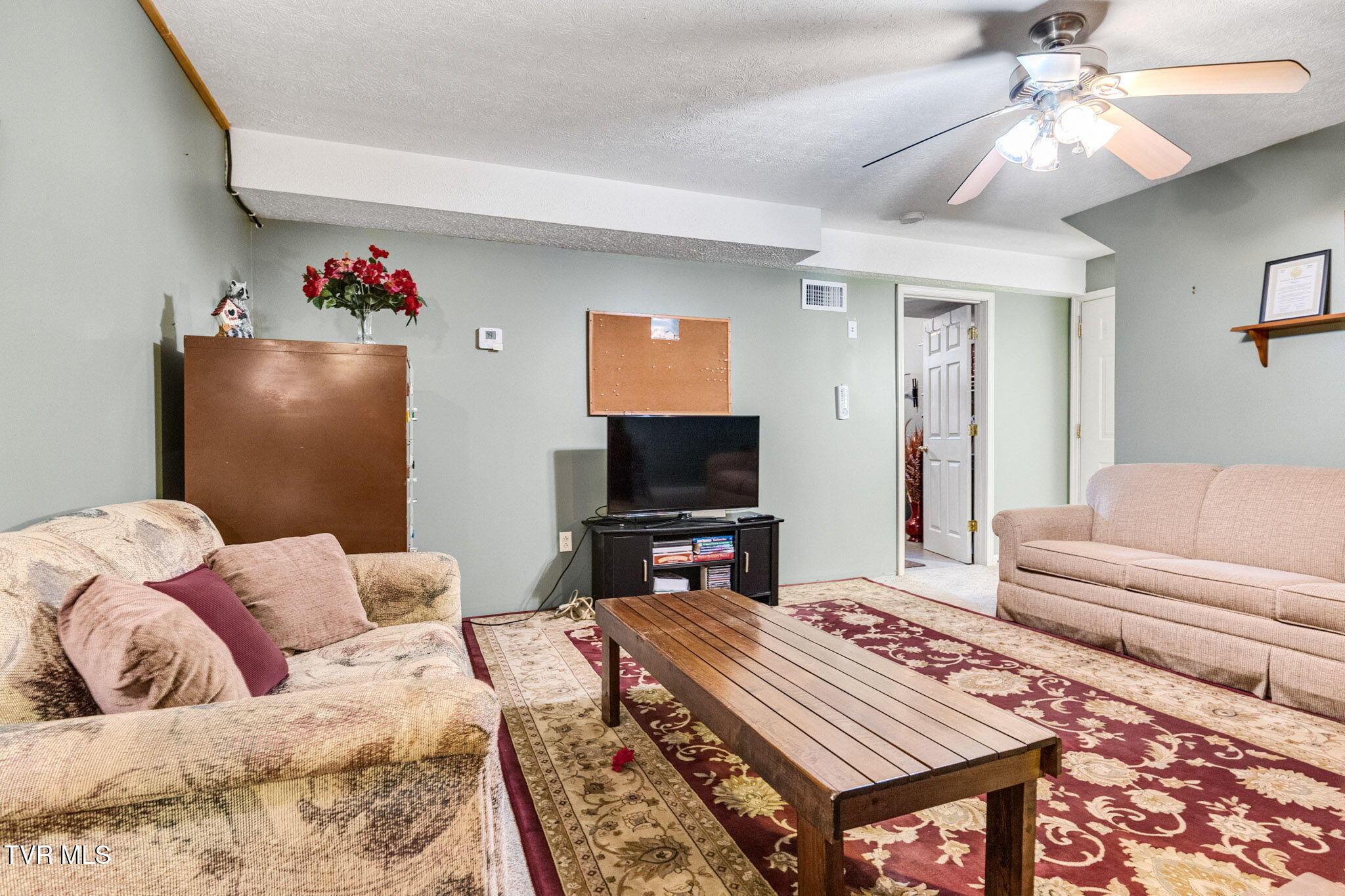 Bristol, Virginia 24202, United States, 3 Bedrooms Bedrooms, ,2 BathroomsBathrooms,Residential,Pending,184046