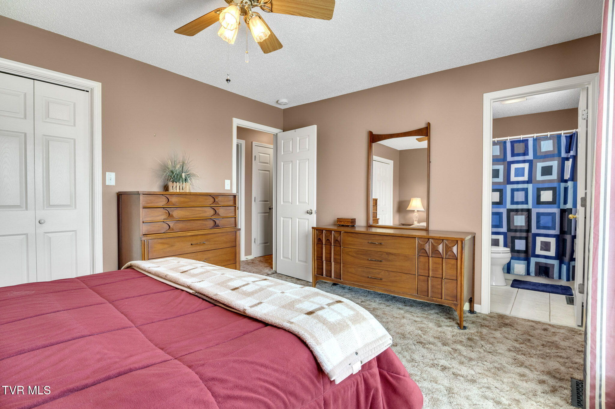 Bristol, Virginia 24202, United States, 3 Bedrooms Bedrooms, ,2 BathroomsBathrooms,Residential,Pending,184046