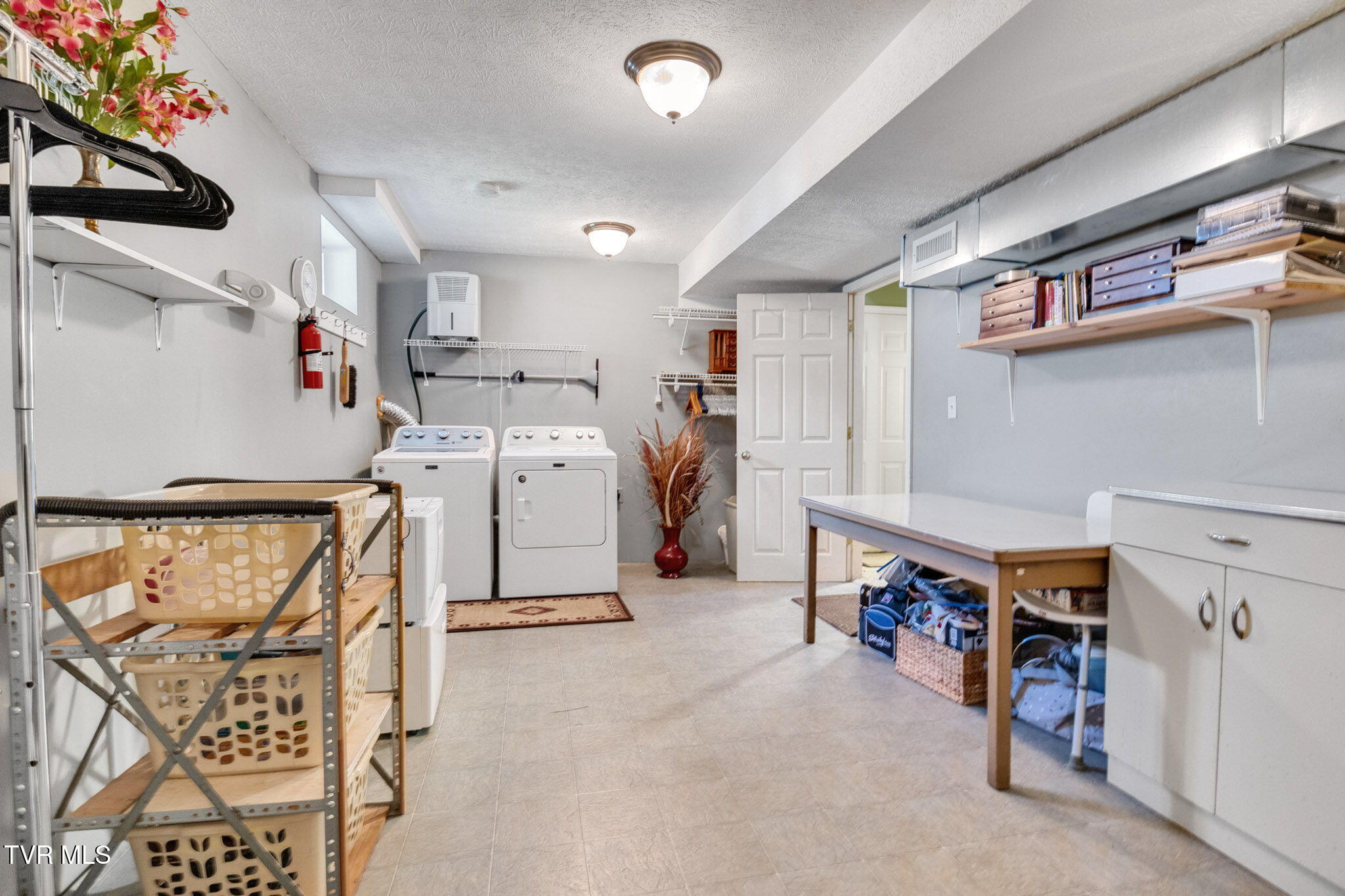 Bristol, Virginia 24202, United States, 3 Bedrooms Bedrooms, ,2 BathroomsBathrooms,Residential,Pending,184046