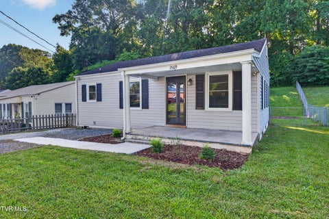 Photo of 1569 Valley Drive, Bristol, TN 37620 (MLS # 9997769)