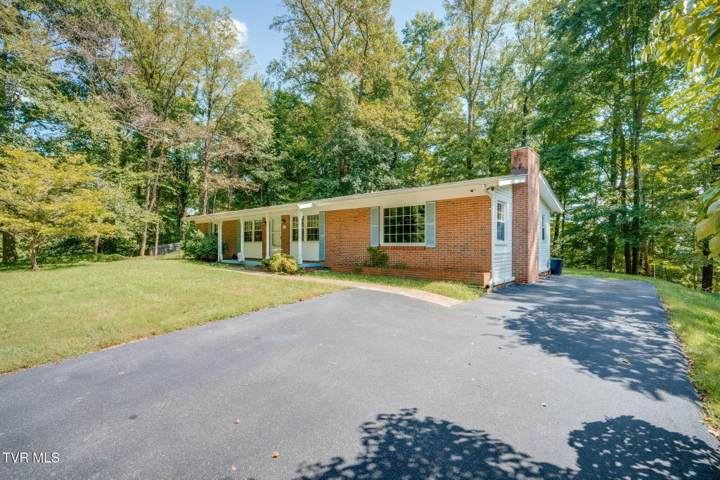 Photo of 4511 Grace Drive, Kingsport, TN 37664 (MLS # 10001072)