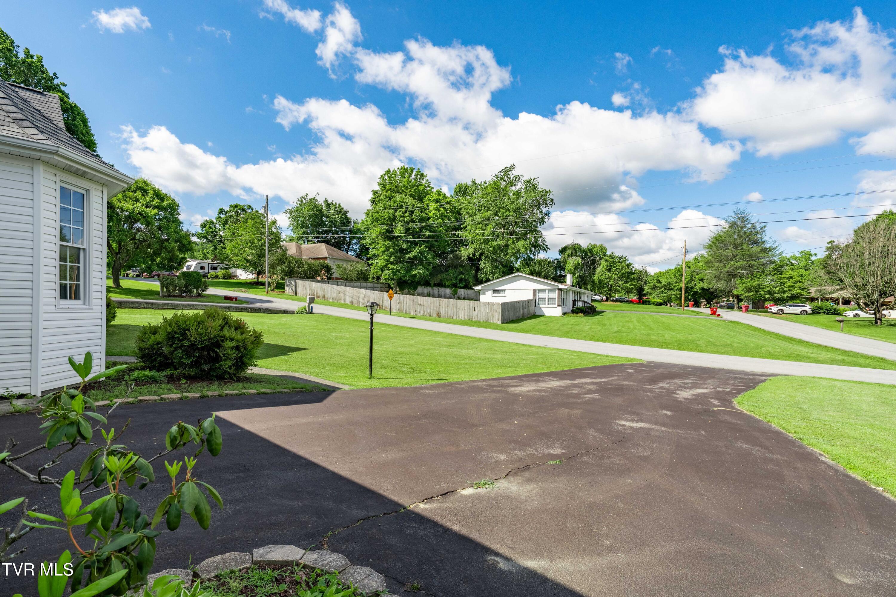4006 Navaho Drive, Johnson City, Tennessee image 36