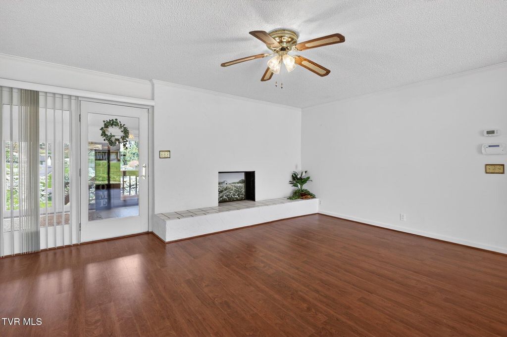 Photo of 107 Dogwood Lane, Johnson City, TN 37604 (MLS # 9993587)