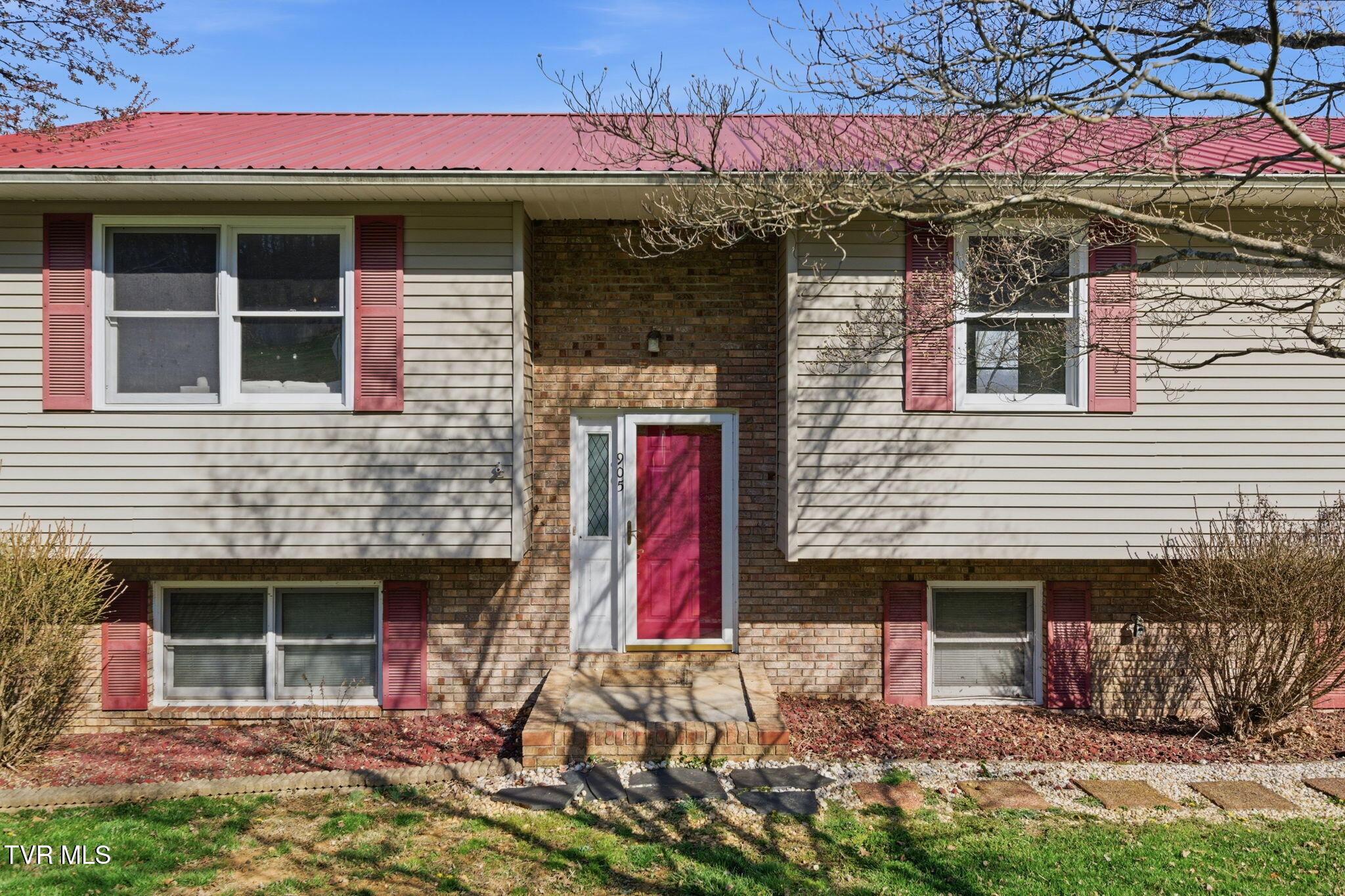 905 South Sherbrooke Circle