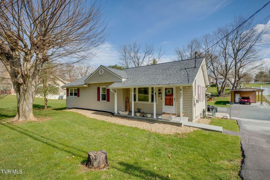 Photo of 1211 Weaver Pike, Bristol, TN 37620 (MLS # 9992612)