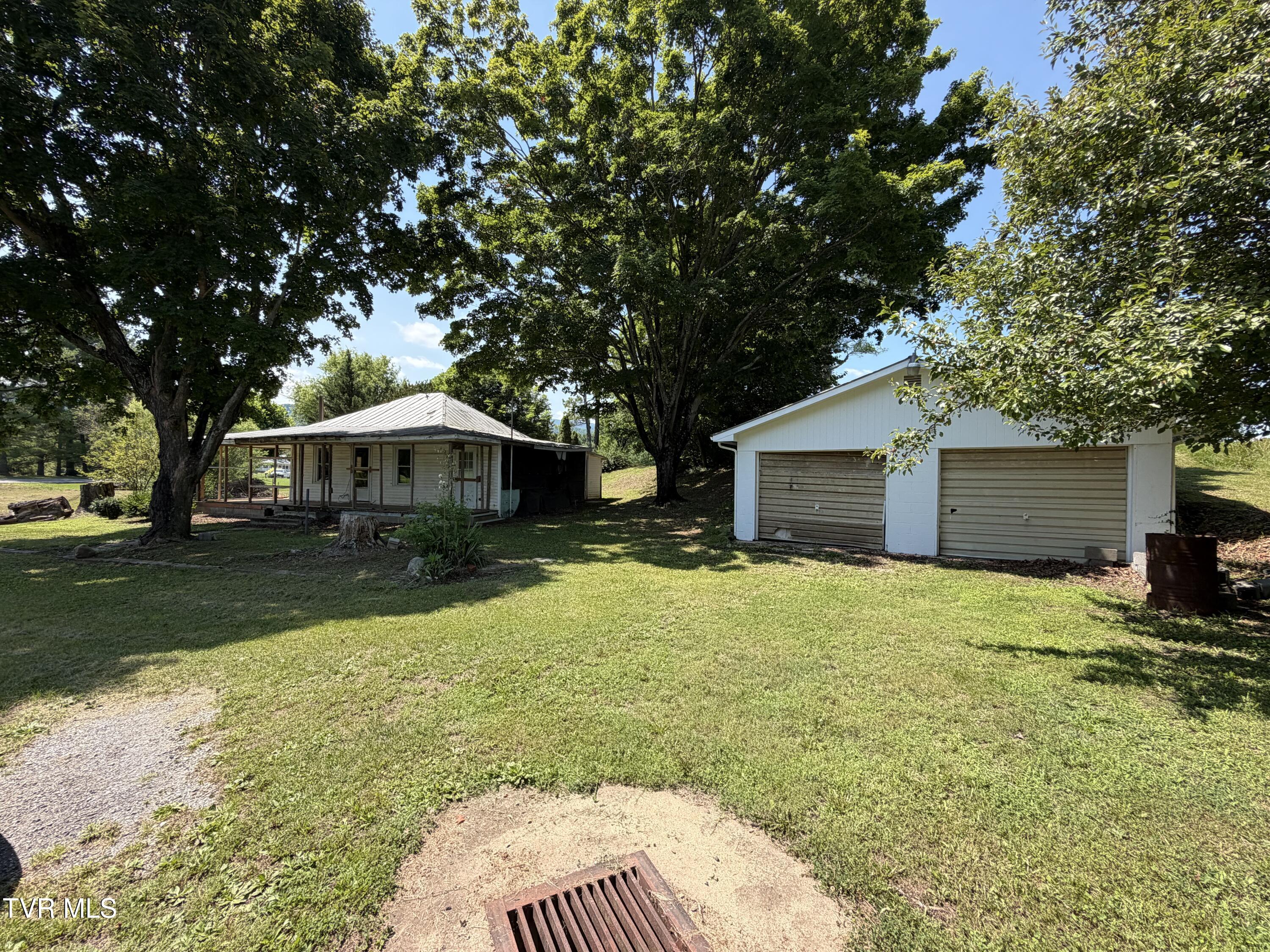 Photo 1 of 18 — 110 Fishpond Road, Chuckey, TN 37641