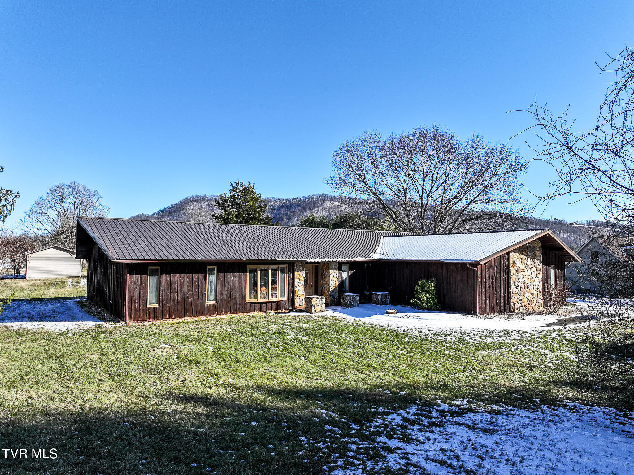 385 Phyllis Drive, Bean Station, Tennessee image 4