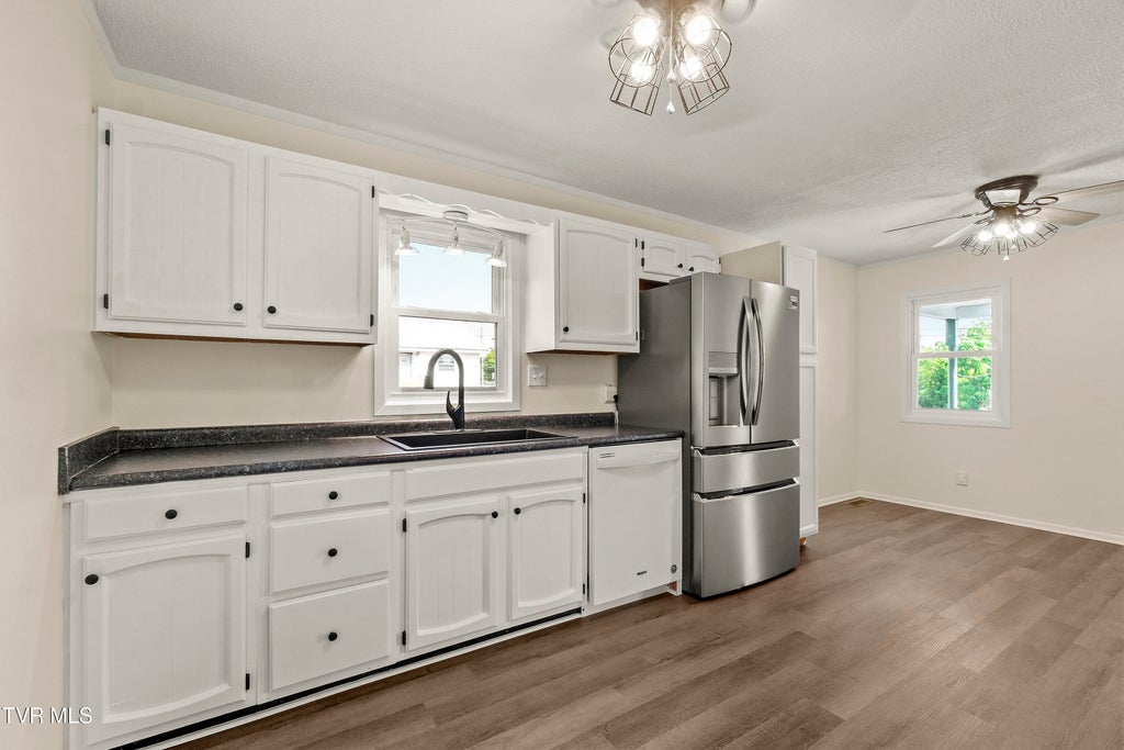 Photo of 301 Cherry Street, Greeneville, TN 37745 (MLS # 10001307)