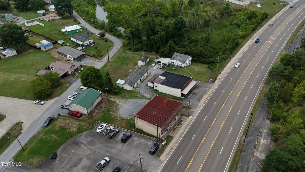 Photo of 1024 S Wilcox Drive, Kingsport, TN 37660 (MLS # 9984342)