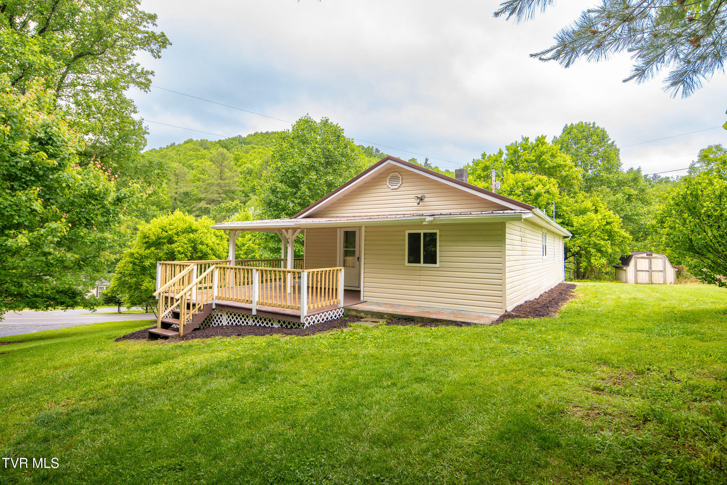1227 Poga Road, Butler, Tennessee image 43