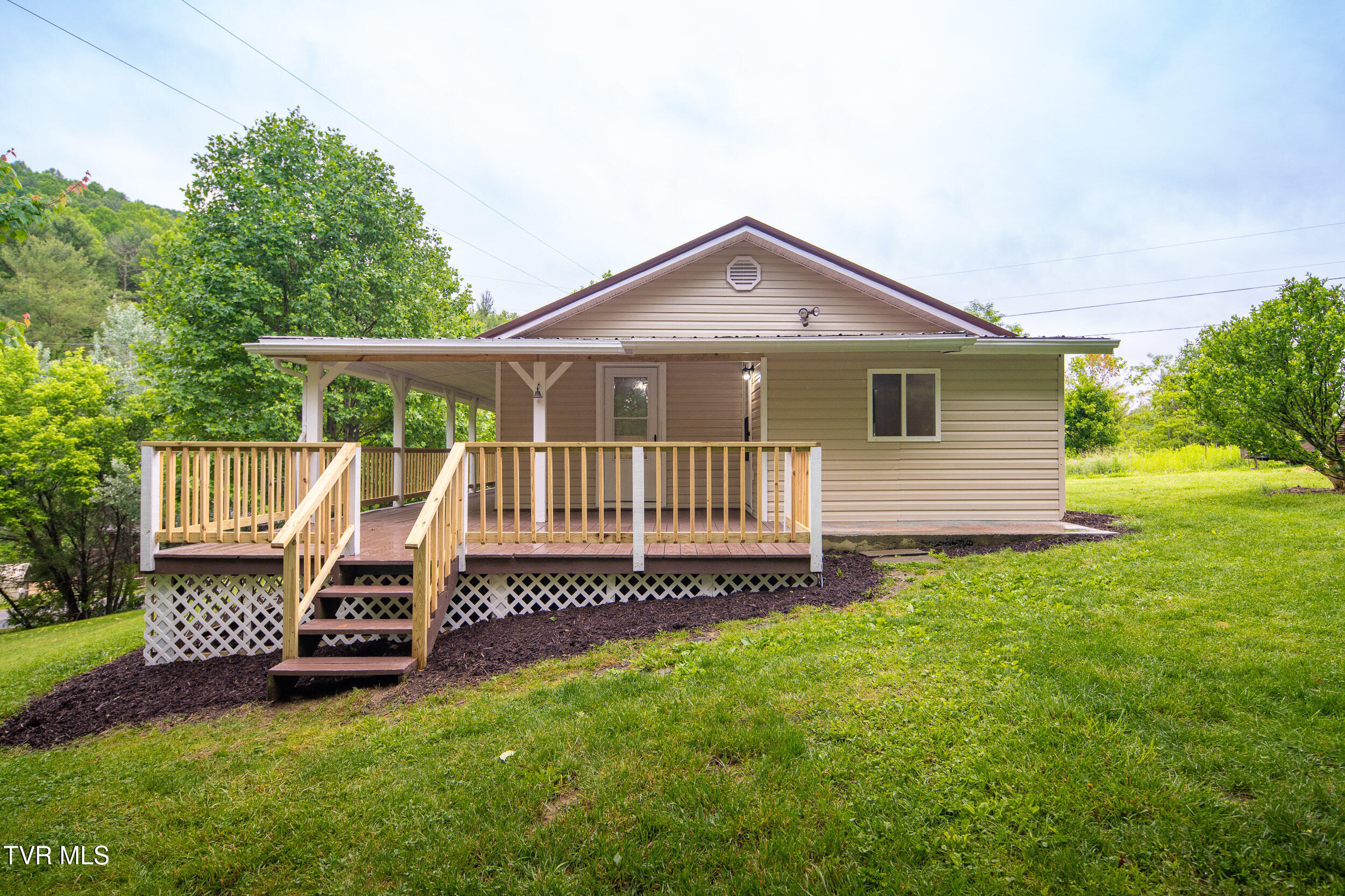 1227 Poga Road, Butler, Tennessee image 2