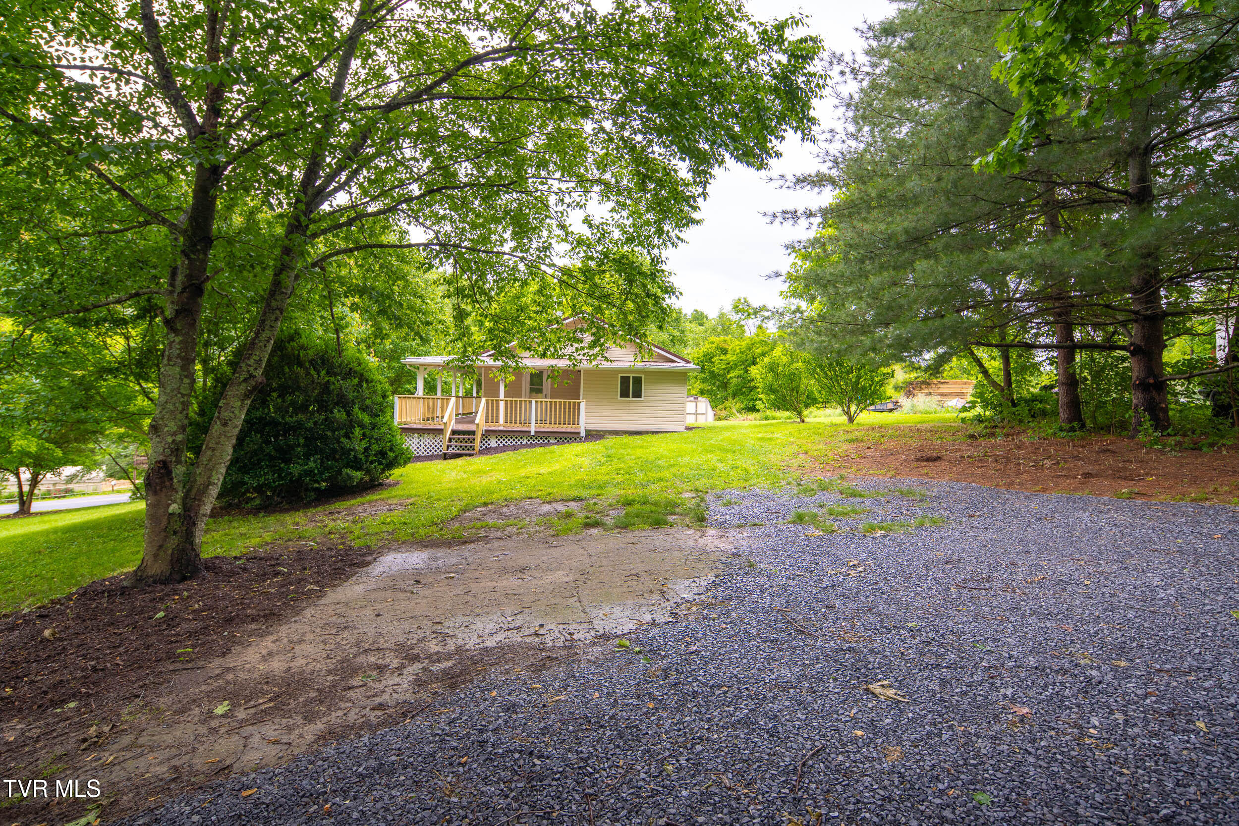 1227 Poga Road, Butler, Tennessee image 44