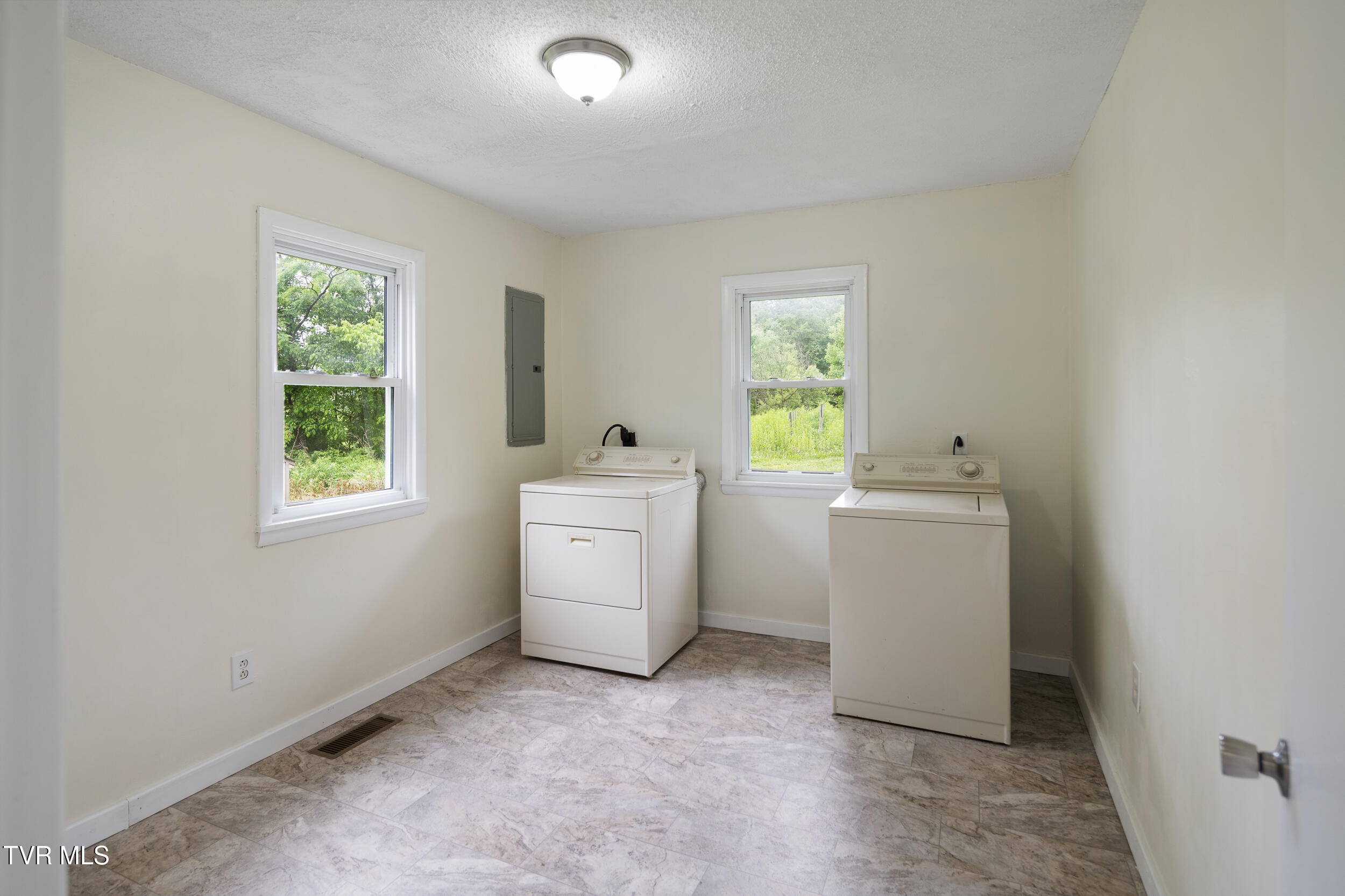 1227 Poga Road, Butler, Tennessee image 12