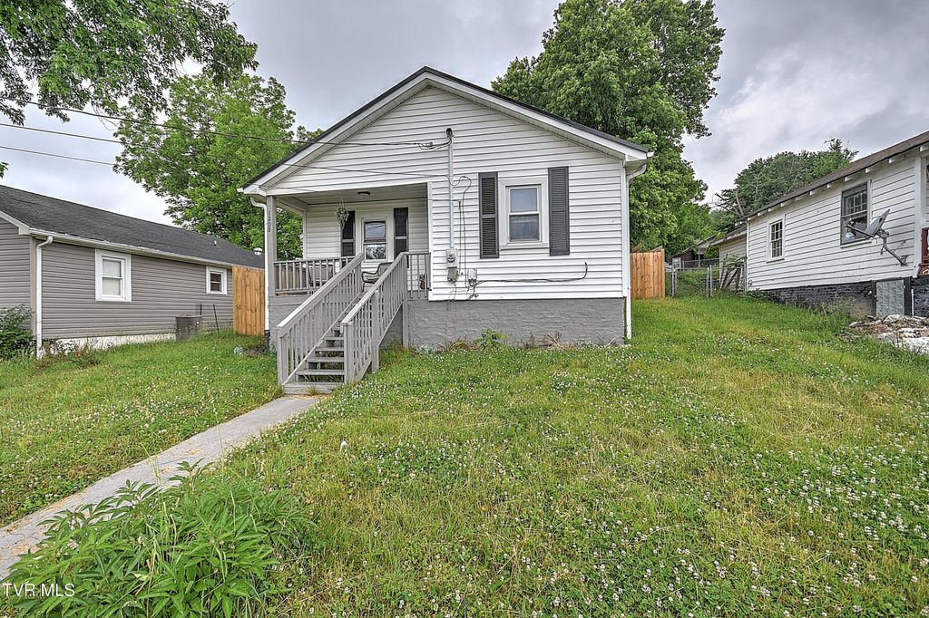 Photo of 1208 Riverside Avenue, Kingsport, TN 37660 (MLS # 9995917)