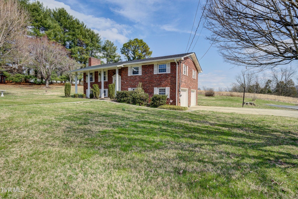 Photo of 145 Keystone Drive, Blountville, TN 37617 (MLS # 10002420)