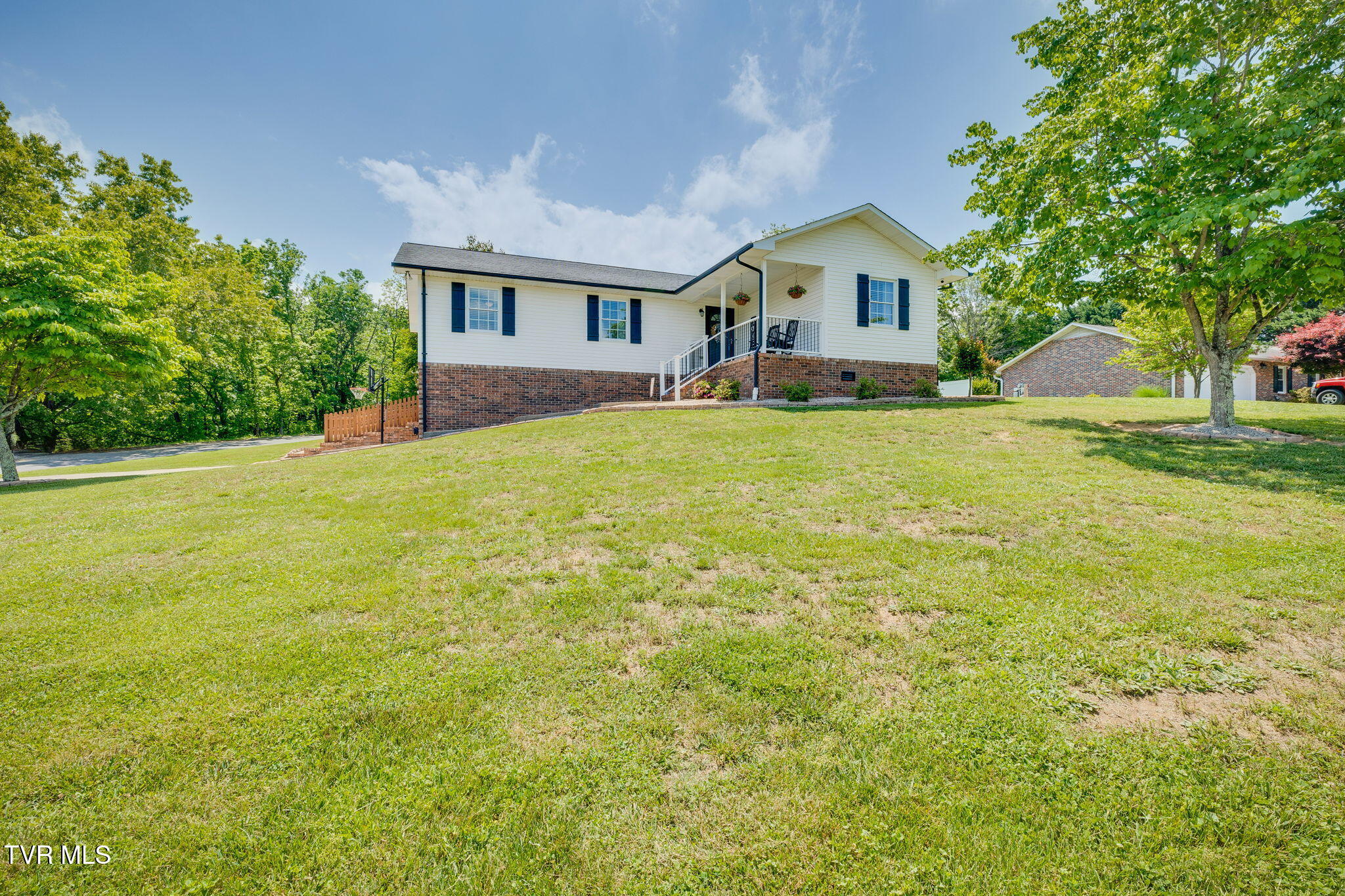 237 Charlie Avenue, Piney Flats, Tennessee image 1