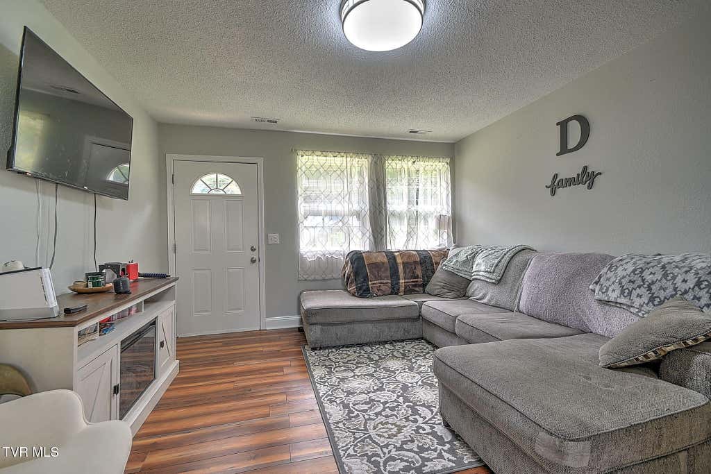 Photo of 4051 Tennessee 126 Pkwy, Blountville, TN 37617 (MLS # 9999897)