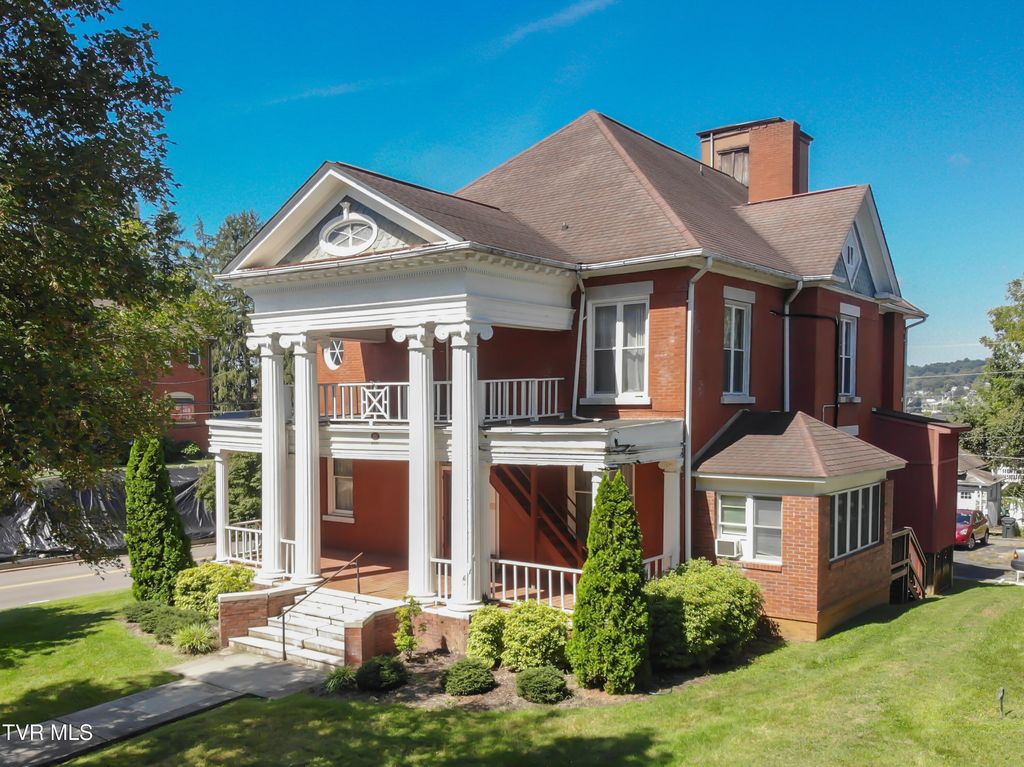 Photo of 200 Solar Street Street, Bristol, VA 24201 (MLS # 9985271)