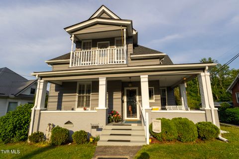 Photo of 615 Holston Avenue, Bristol, TN 37620 (MLS # 9995660)