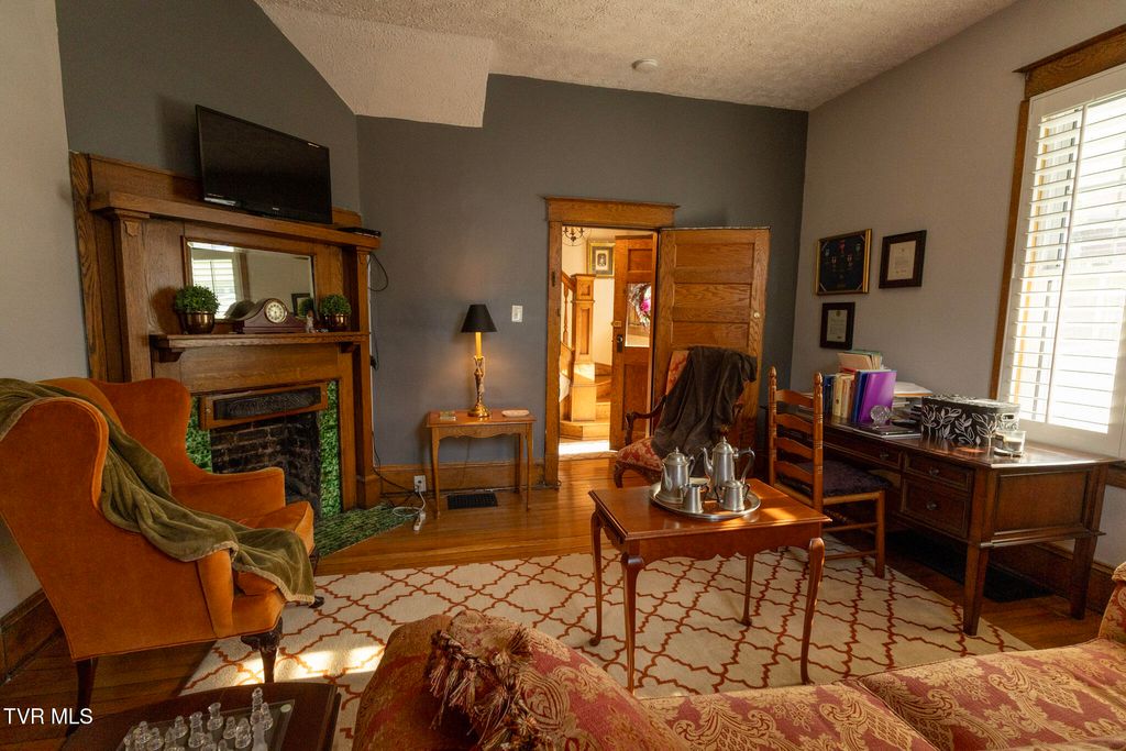 Photo of 615 Holston Avenue, Bristol, TN 37620 (MLS # 9995660)