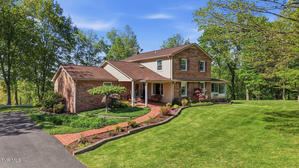 Photo of 308 Scenic Drive, Lebanon, VA 24266 (MLS # 9994922)