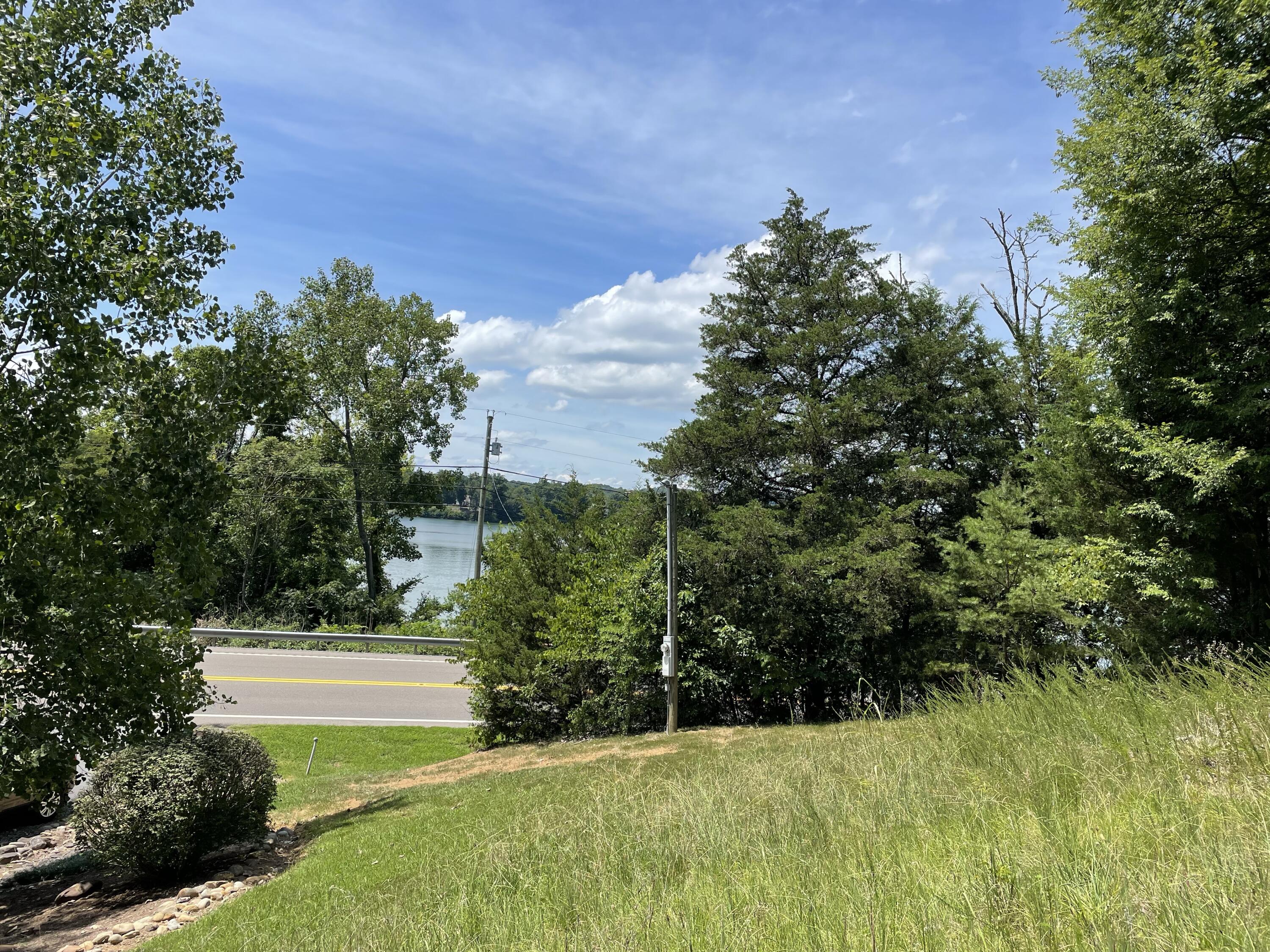 102 Lakeshore Way, Newport, Tennessee image 3