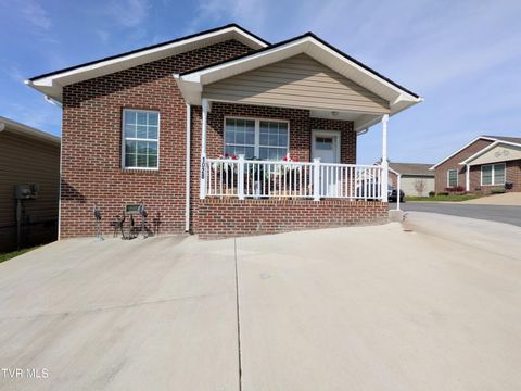 Photo of 1028 Park Blvd Circle, Rogersville, TN 37857 (MLS # 9993374)