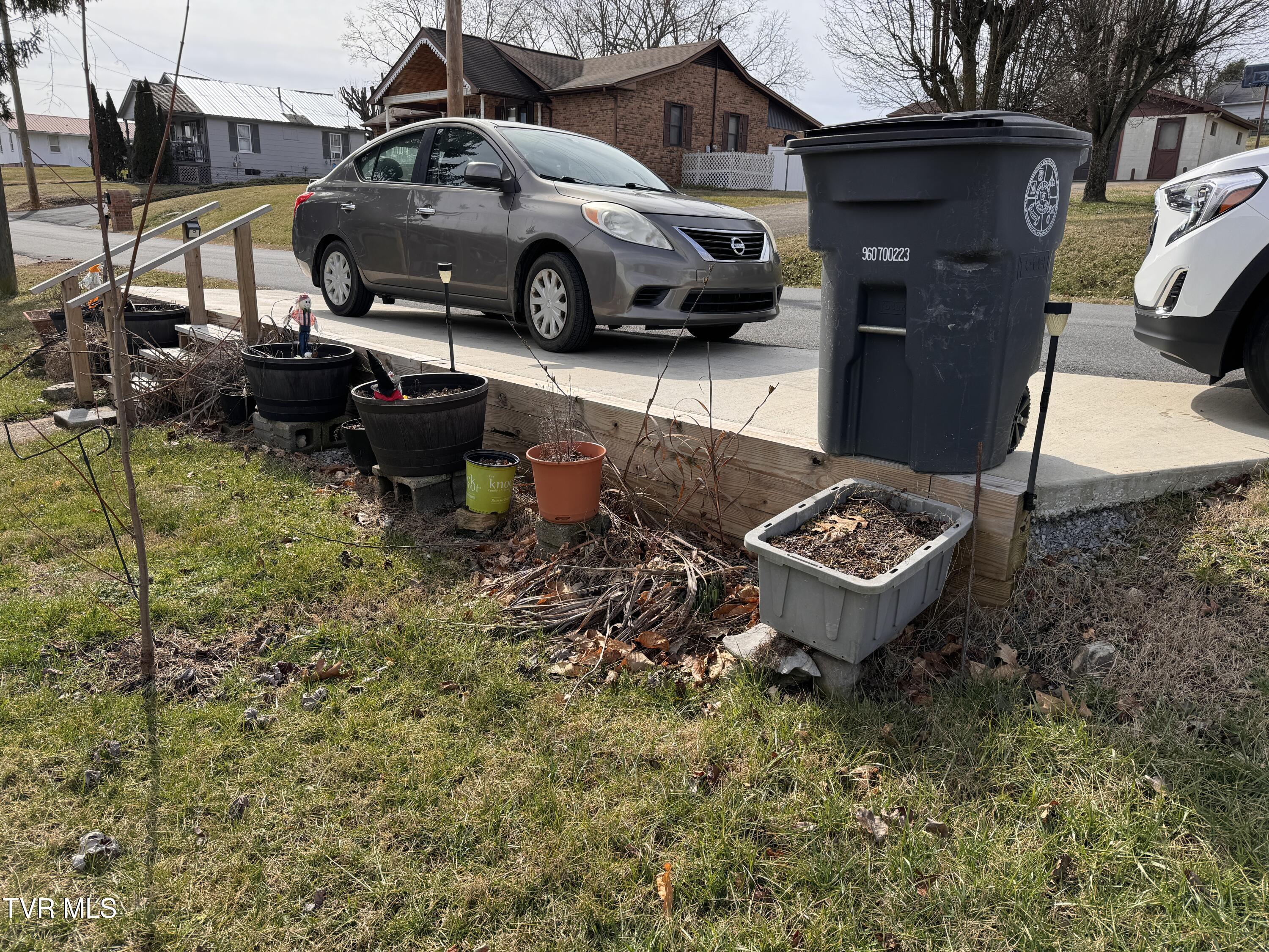 412 Gallop Avenue, Mount Carmel, Tennessee image 11