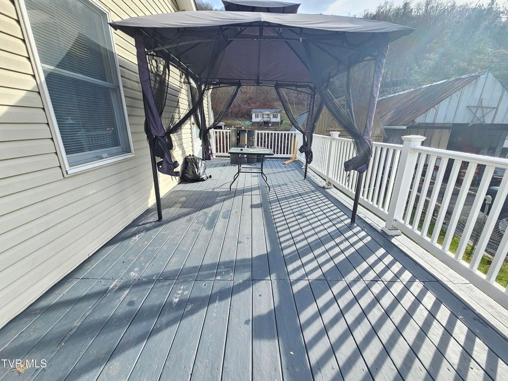 Photo of 4 Timber Scent, Dante, VA 24237 (MLS # 9989152)